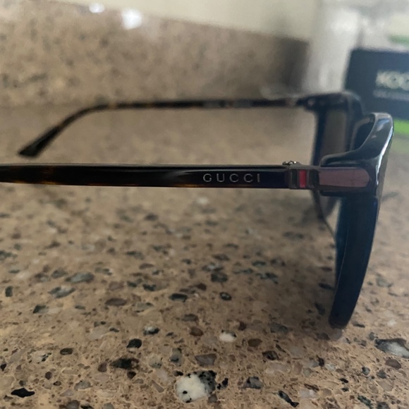 Gucci Sunglasses - Picture 3 of 7